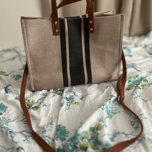Handbags - Shoulder/ body bag